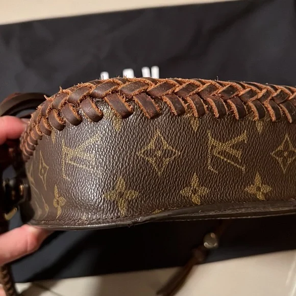 Leather & Vodka Louis Vuitton Saint Cloud - Picture 9 of 15